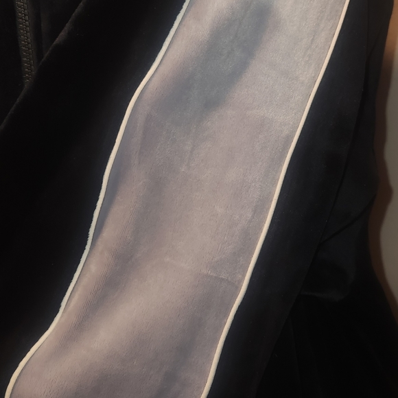 LIKE NEW! Jordan Flight Women’s Velour Outfit 2-Piece Set - Picture 7 of 7